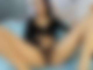 Live cam show with Catthleya - Skinny on Gym Cam Girls