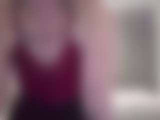 Live cam show with ChristiniaReburn - Facial on Camsoda