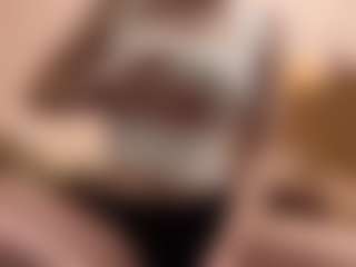Show de câmera ao vivo com ChristiniaReburn - Facial Piercings no Camsoda