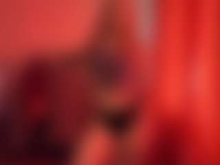 Live cam show with EulahSimoni - Flashing on CamClone
