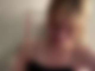 Live cam show with EustoliaWallett - Skinny MILF on Dare Cams