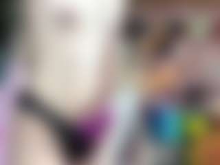 Live cam show with EustoliaWallett - Skinny on intimatelivegirls.com