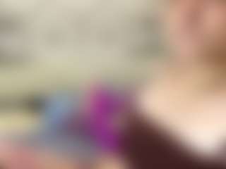 Live cam show with EustoliaWallett - Dildo Or Vibrator on AdultVida.com