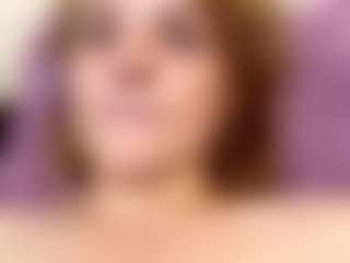 Live cam show with EustoliaWallett - Smoking on Camsoda