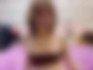 Live cam show with EustoliaWallett - Blonde Hair Amateur on Camsoda