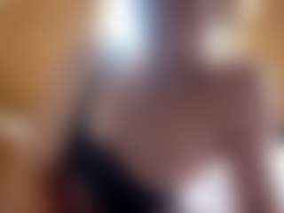 Live cam show with EustoliaWallett - Blonde Hair on Camsoda