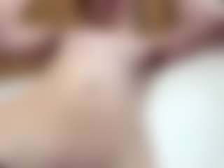 Live cam show with EustoliaWallett - Skinny MILF on LiveSexCams6