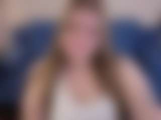 Live cam show with GiannaHumphreys - Ass Clapping on CamwithHer