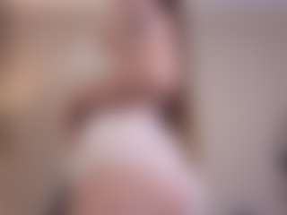Live cam show with GiannaHumphreys - Moaning on Dare Cams