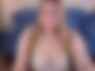 Live cam show with GiannaHumphreys - Anal on Streamer API