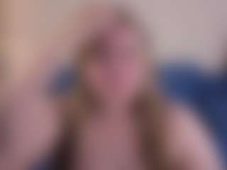 Live cam show with GiannaHumphreys - Anal on x69.live