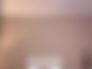 Live cam show with GiannaHumphreys - Moaning on Camsoda