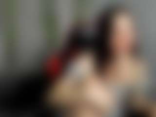 Live cam show with Linda - Brown Hair Teen (18+) on TeamSkeetLive