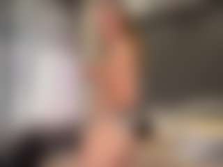 LorenGliues's Live Sex Cam Show