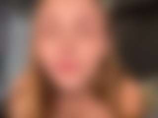 Live cam show with LorenGliues - College on Camming Site