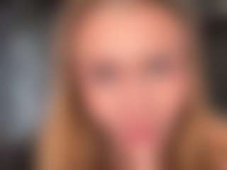 Live cam show with LorenGliues - Flashing on Strip Flash - Live Sex Shows