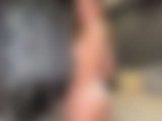 LorenGliues's Live Sex Cam Show