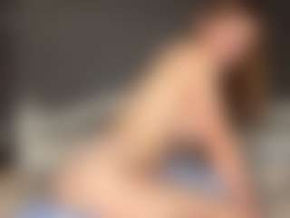 LorenGliues's Live Sex Cam Show