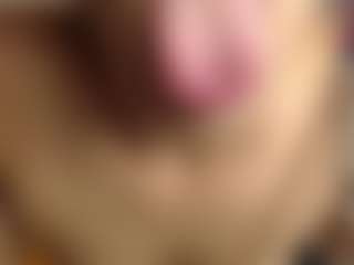 lucia-henao's Live Sex Cam Show