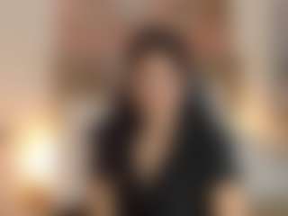 lucia-henao's Live Sex Cam Show