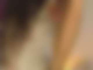 lucia-henao's Live Sex Cam Show