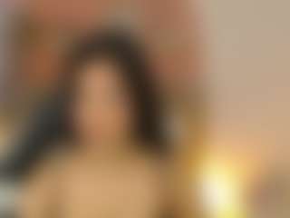 lucia-henao's Live Sex Cam Show
