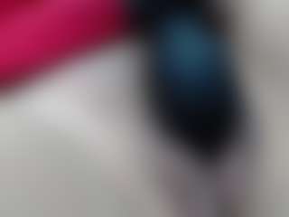 lucia-henao's Live Sex Cam Show