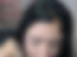 lucia-henao's Live Sex Cam Show