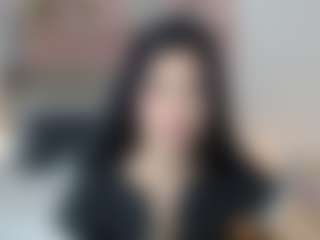 lucia-henao's Live Sex Cam Show