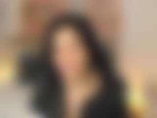lucia-henao's Live Sex Cam Show