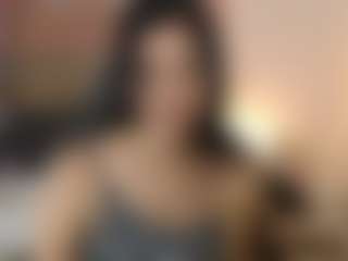 lucia-henao's Live Sex Cam Show