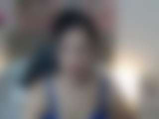 lucia-henao's Live Sex Cam Show