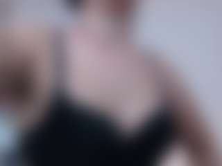 lucia-henao's Live Sex Cam Show