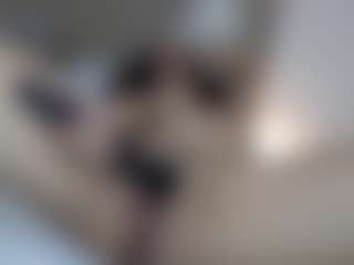 lucia-henao's Live Sex Cam Show