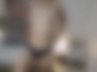 lucia-henao's Live Sex Cam Show