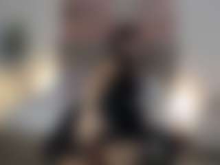 lucia-henao's Live Sex Cam Show