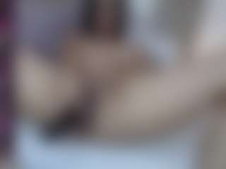 lucia-henao's Live Sex Cam Show