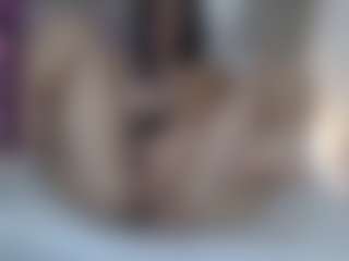 lucia-henao's Live Sex Cam Show