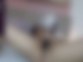 lucia-henao's Live Sex Cam Show