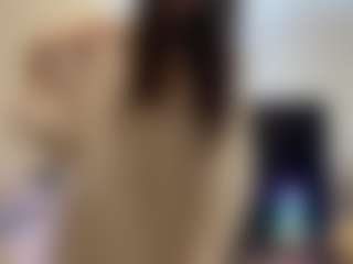 Bella's Live Sex Cam Show
