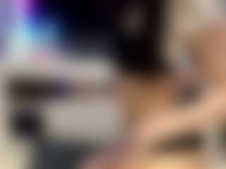 Bella's Live Sex Cam Show