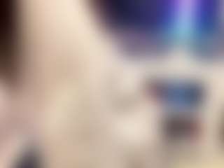 Bella's Live Sex Cam Show