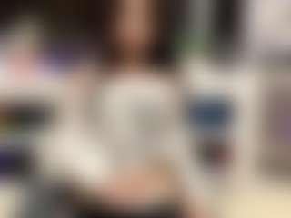 Live cam show with Bella - Skinny on Camversity