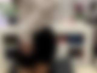 Bella's Live Sex Cam Show