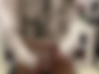 Bella's Live Sex Cam Show