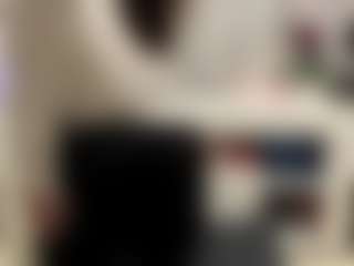 Bella's Live Sex Cam Show
