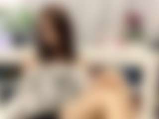 Bella's Live Sex Cam Show