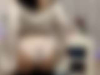 Live cam show with Bella - Genital Piercings on Free Soda