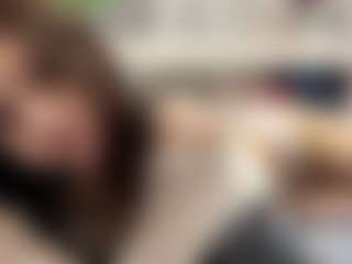Bella's Live Sex Cam Show