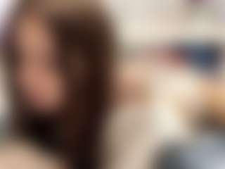 Bella's Live Sex Cam Show